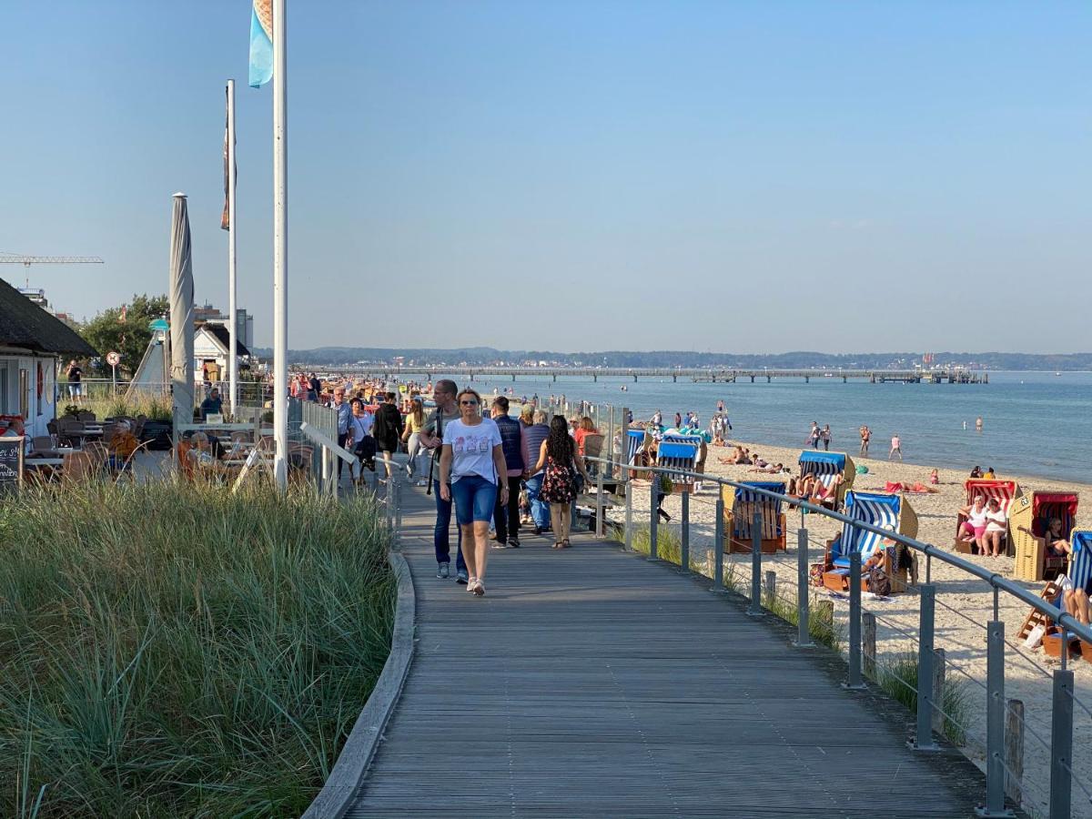 Studio Mit Panorama-Meerblick Und Direkter Strandlage In Scharbeutz Luaran gambar